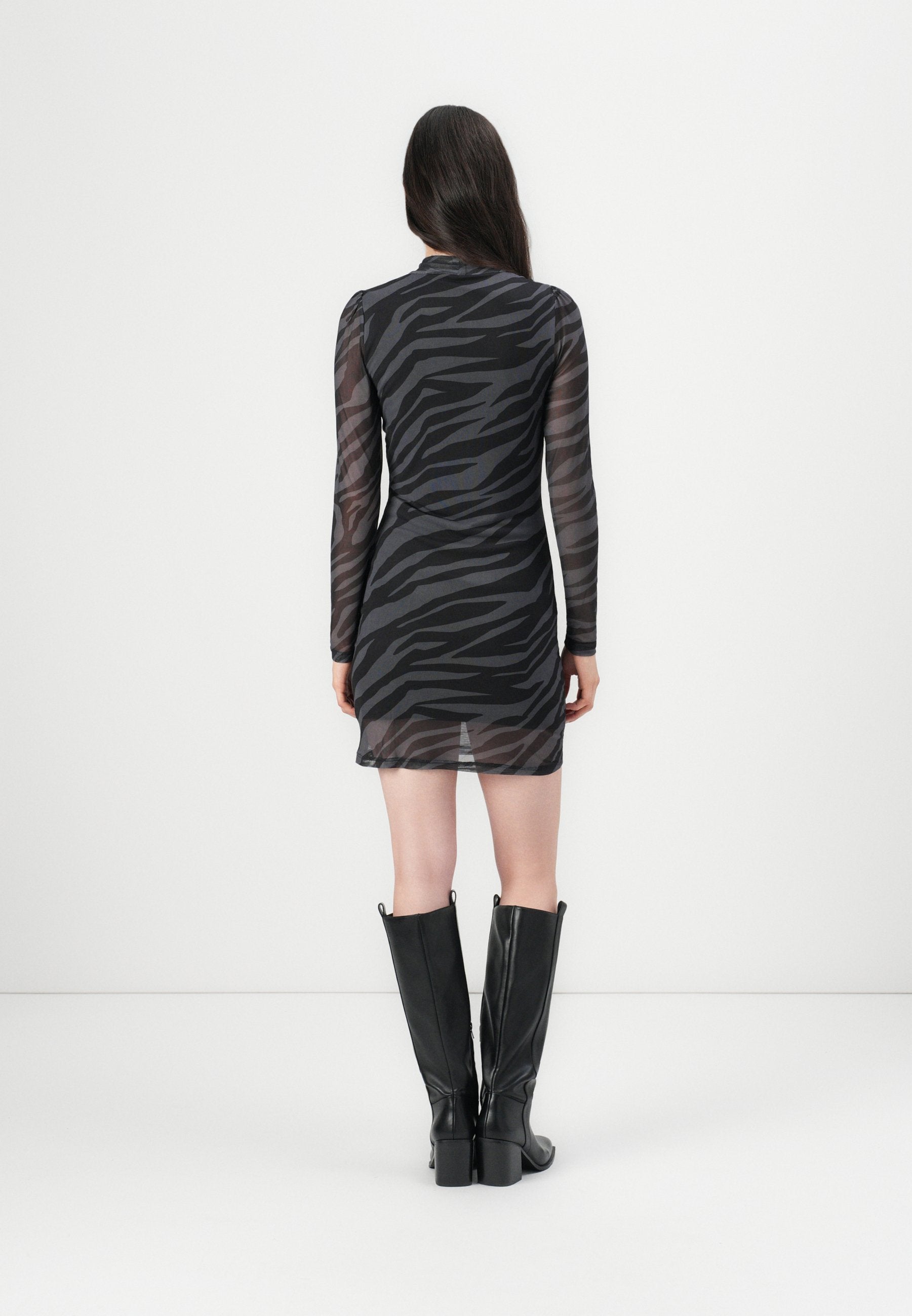 Vero Moda Highneck Day Dress for Women | ONLERICA LIFE Magnet Dress