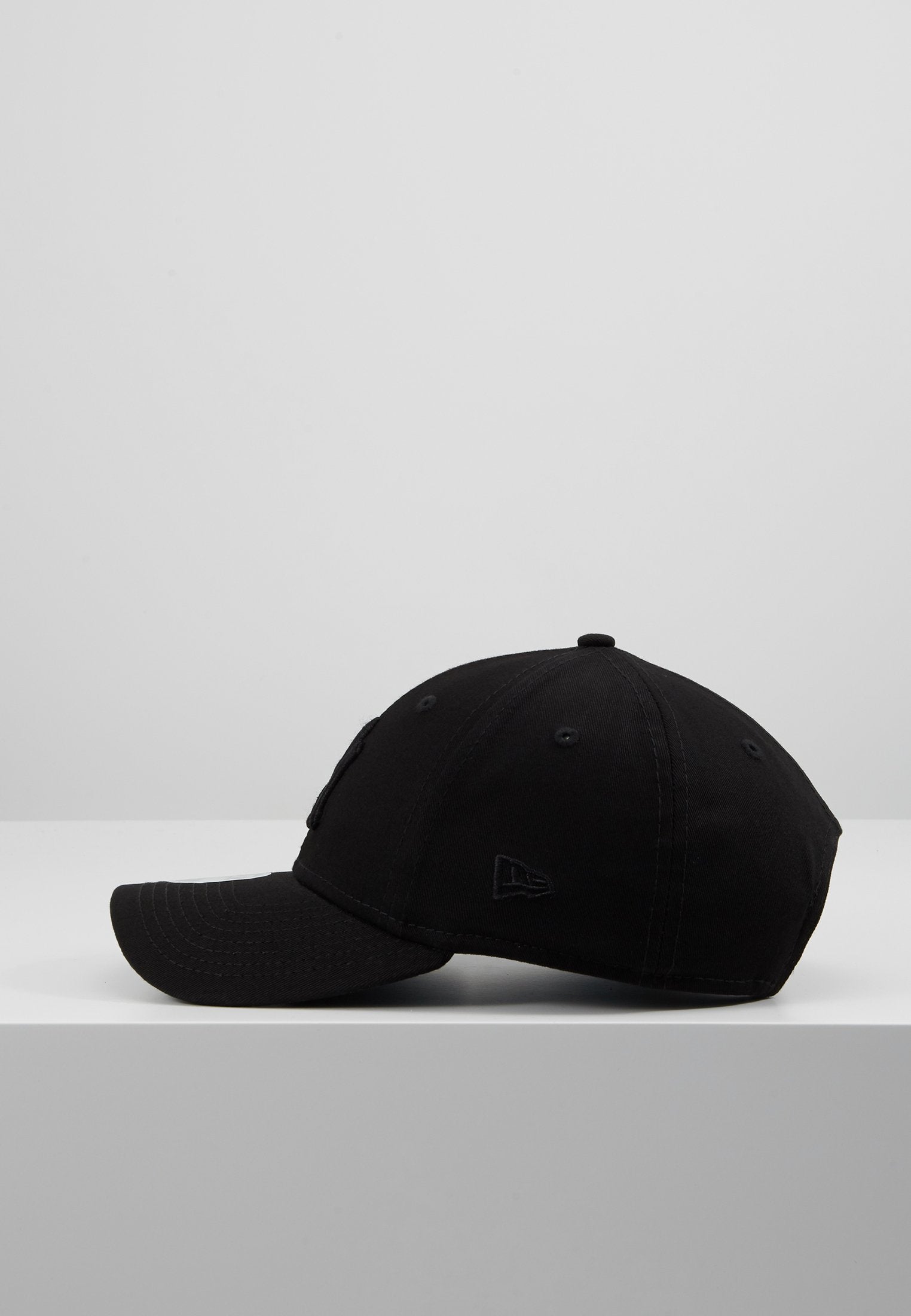 NY Black Embroidery Baseball Cap