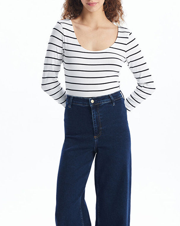 U Neck Stripe Tops | Black and White