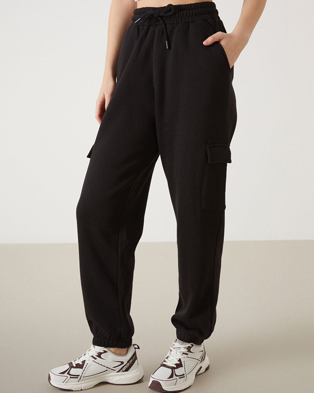 Ladies Baggy Cargo Sweatpants | Black